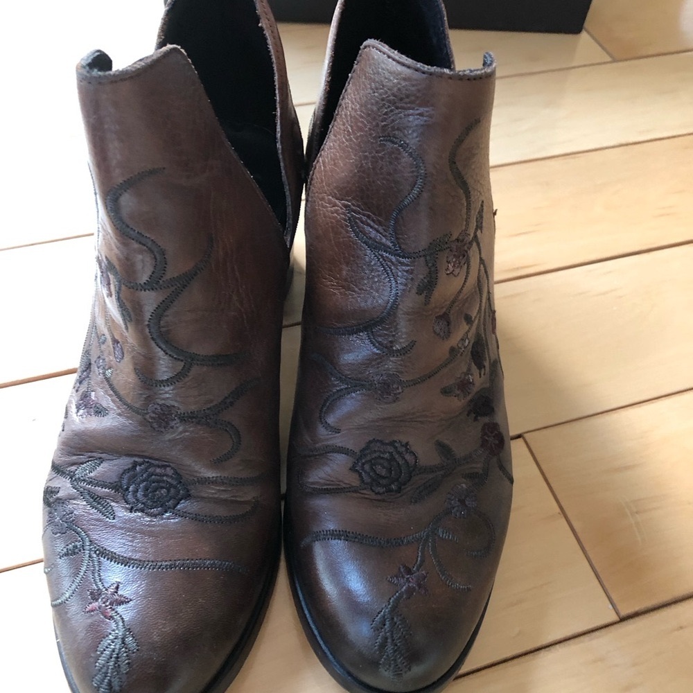 Women's Ankle Boots - Brown